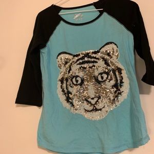 Mid sleeve justice shirt (youth xl)